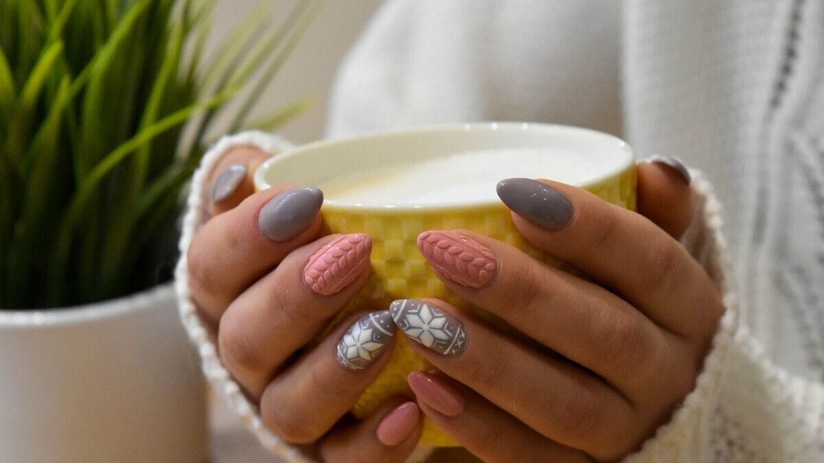 Diseños de manicuras semipermanentes para uñas cortas  Mujer saludable 10   Todo para la mujer moderna
