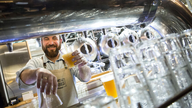 "Zurito", "penalti", "champú"… La gran cultura cervecera que existe en España se refleja en muchas y distintas formas de referirse a una cerveza.