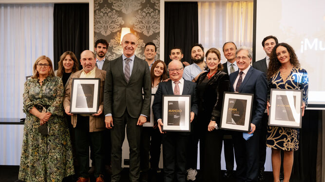El alcalde Antonio Muñoz con los premiados #NextGastro21.