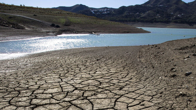 El pantano de La Viñuela al 15% de su capacidad