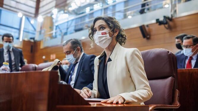 Isabel Díaz Ayuso, en el pleno de la Asamblea de Madrid.