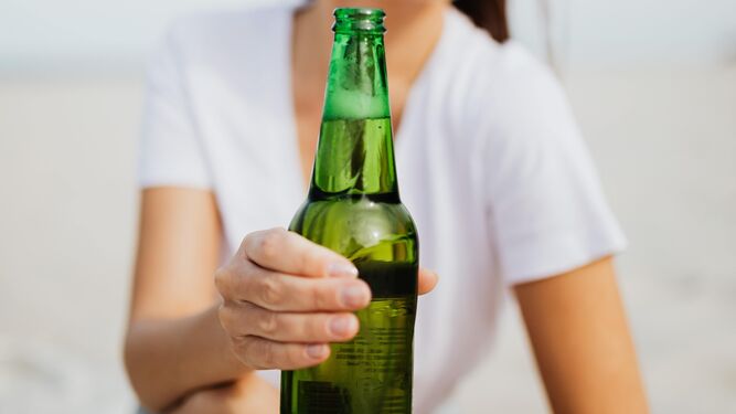 La cantidad de alcohol que aumenta el riesgo de desarrollar cáncer, según expertos