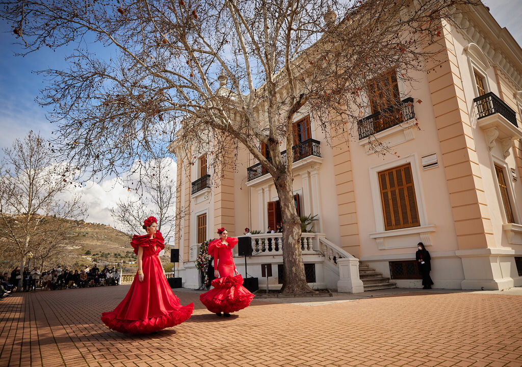 El certamen de j&oacute;venes dise&ntilde;adores de la Pasarela Granada Flamenca, en im&aacute;genes