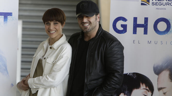 David Bustamante, con Cristina Llorente en Fibes, donde estarán hasta el domingo con ‘Ghost, el musical’.