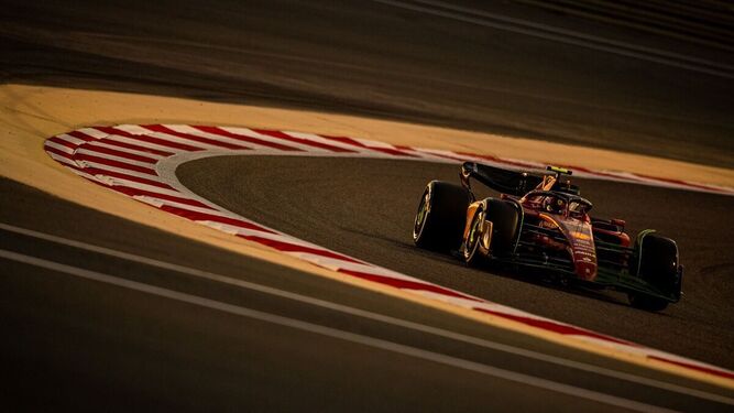 Verstappen defiende trono ante Hamilton; Ferrari atento y se espera 'el Plan'