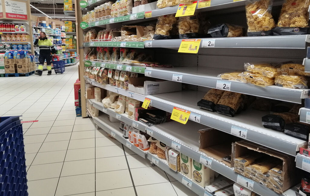 Desabastecimiento de alimentos en los supermercados de Sevilla