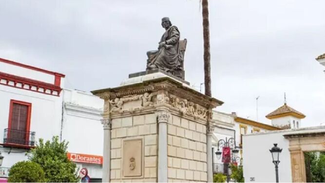 Monumento a Elio Antonio de Nebrija en su tierra natal Lebrija.