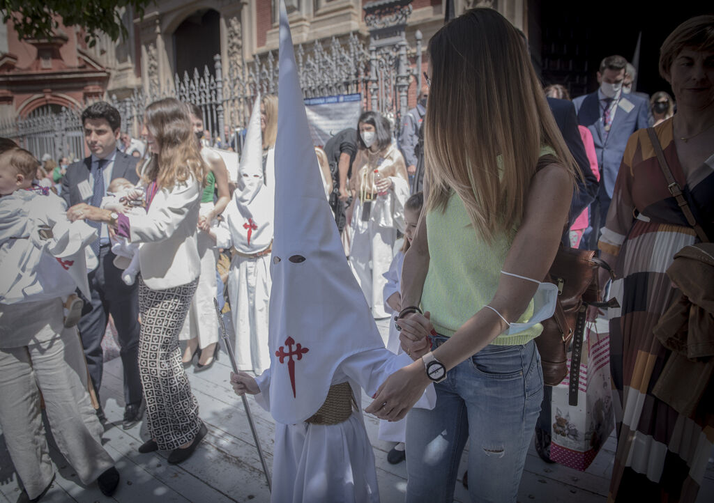 Fotos de la salida de La Borriquita, en el Domingo de Ramos de Sevilla
