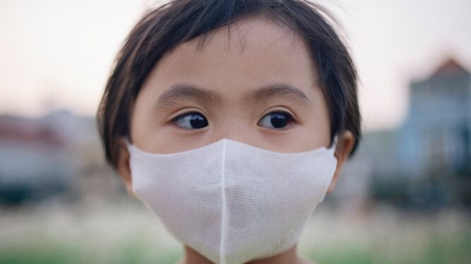¿Es posible transmitir una alergia de padres a hijos?