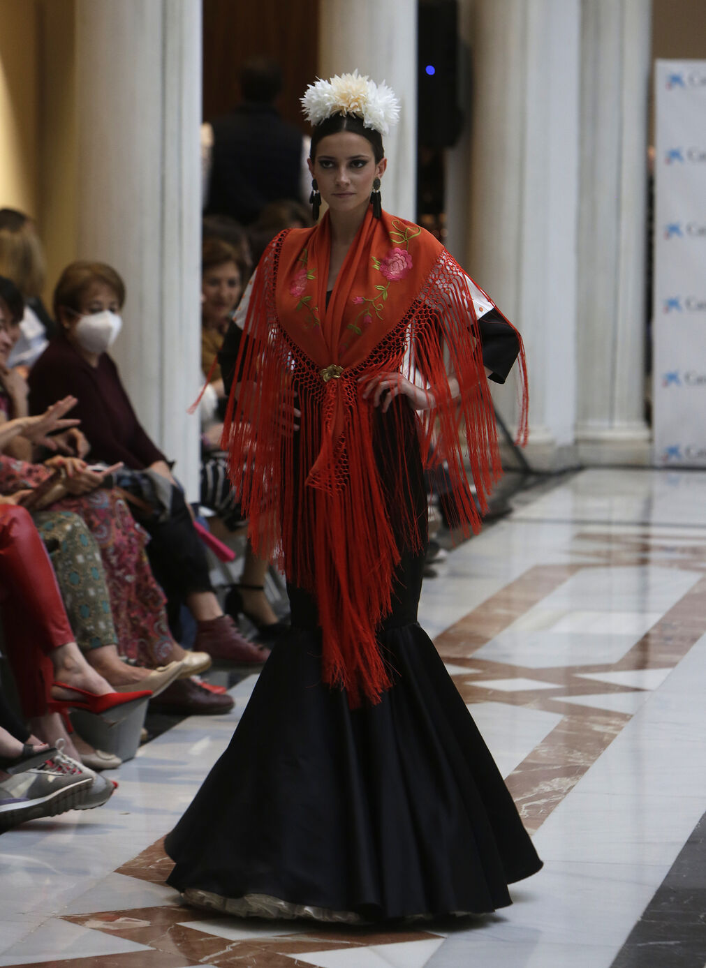 Desfile moda flamenca en las v&iacute;speras de la Feria de Abril CaixaBank
