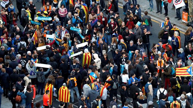 Protestas convocadas por "Tsunami Democràtic" en los aledaños del Camp Nou en 2019