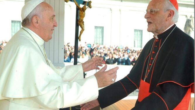 El Papa Francisco con el cardenal Amigo.