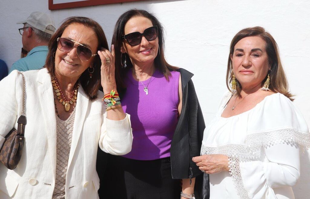 Carmen Lorenzo, Pilar Noguera y Elvira Duque.