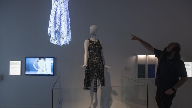 'Print3D' expone un vestido impreso con tecnología 3D.
