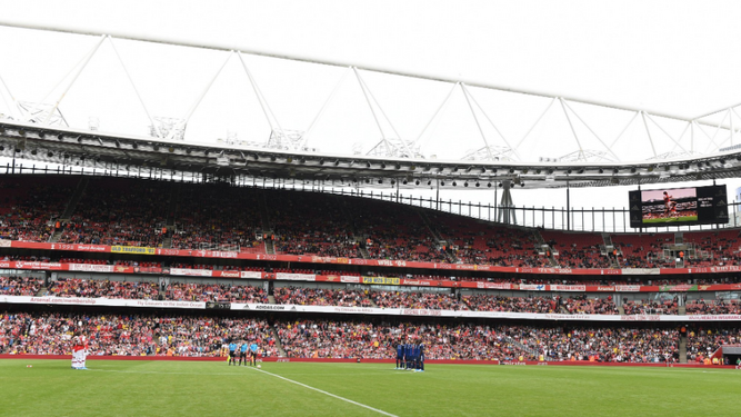 Imagen del homenaje que el Arsenal hizo a Reyes en 2019 en la Emirates Cup.