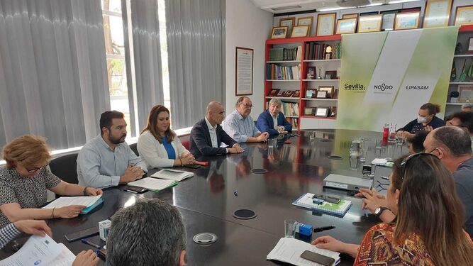 El Ayuntamiento de Sevilla acuerda la estabilización de 450 plazas de empleo temporal en Lipasam.