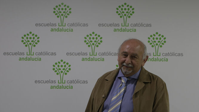 Rafael García Porras en la sede de Escuelas Católicas.