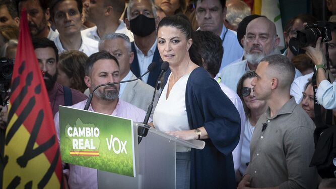 La candidata de Vox, Macarena Olona, en la apertura de campaña en Sevilla.