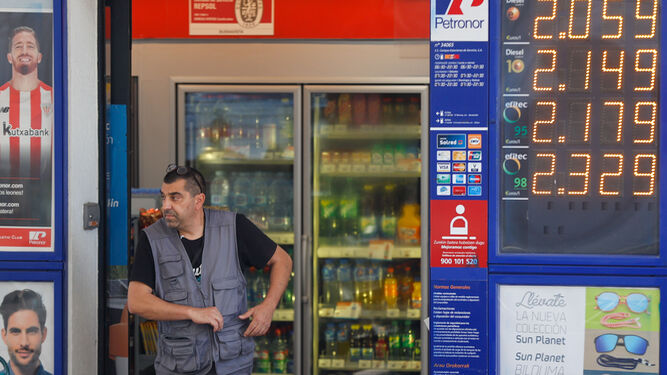 Una gasolinera de Bilbao marca precios por encima de dos euros en todos sus productos