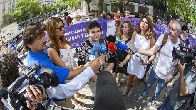 María Salmerón atiende a la prensa el pasado 18 de mayo.