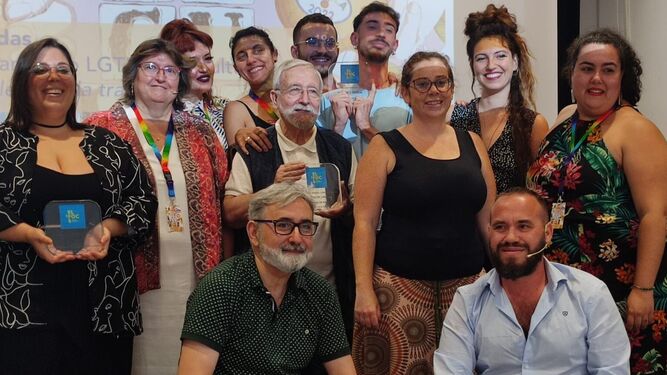 Foto de familia de los Premios Nazario de la sexta edición del FOC Cultura con Orgullo