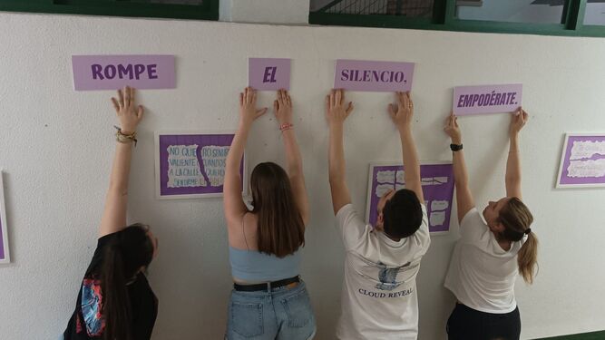 La campaña organizada por el alumnado de integración social sobre la violencia de género en los jóvenes.