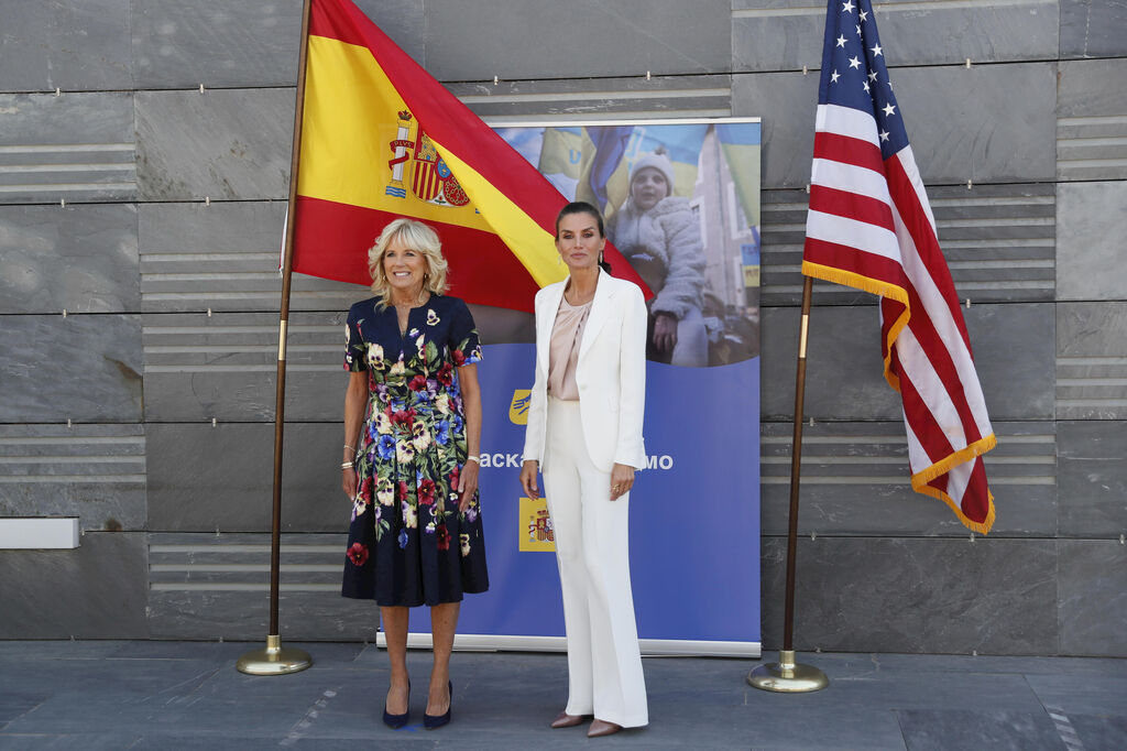 La Reina y Jill Biden este pasado martes en Pozuelo de Alarc&oacute;n en apoyo a Ucrania