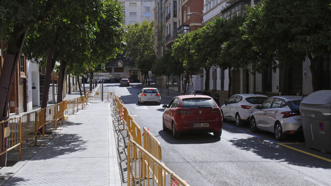 La calle Canalejas con el tramo de cera ya ampliada.