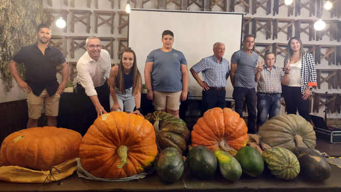 Los ejemplares presentados y ganadores del concurso anual de productos agrícolas en Los Palacios y Villafranca.