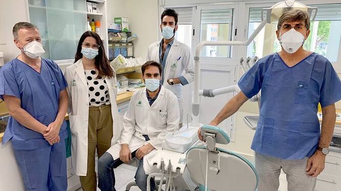 Cirujanos maxilofaciales del Hospital Macarena realizan una novedosa operación.