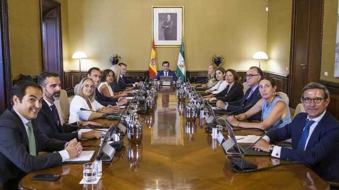 Primer Consejo de Gobierno del nuevo Ejecutivo andaluz.