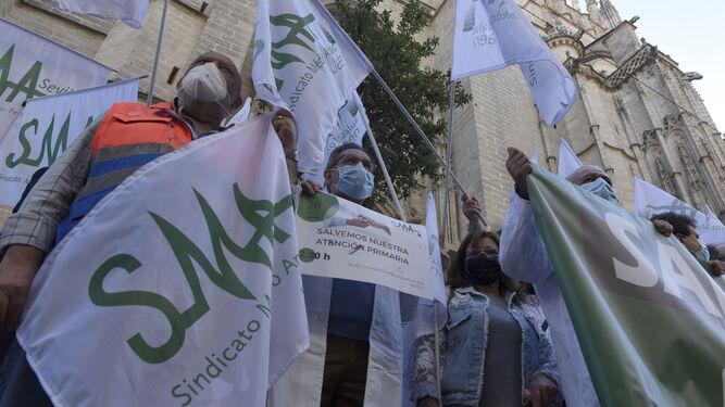 Una protesta reciente de médicos en Sevilla convocada por el Sindicato Médico Andaluz.