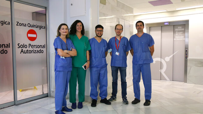 Los especialistas de la unidad de Cirugía Torácica del Hospital Virgen del Rocío.