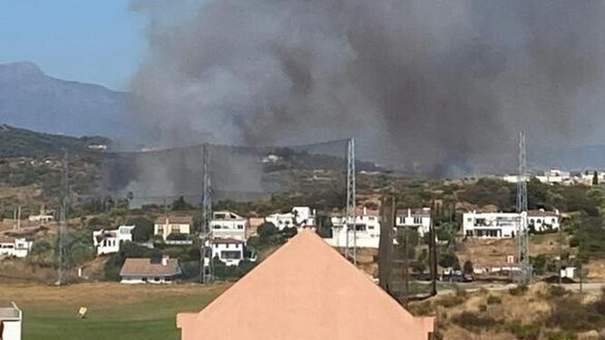 Incendio forestal en Estepona.
