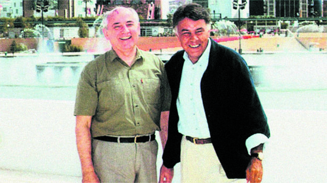 Gorbachov y Felipe González, en la Exposición Universal de 1992.