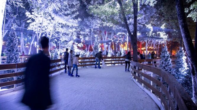 Recreación del Sendero de Hielo que recorrerá los Jardines del Prado esta Navidad en Sevilla.