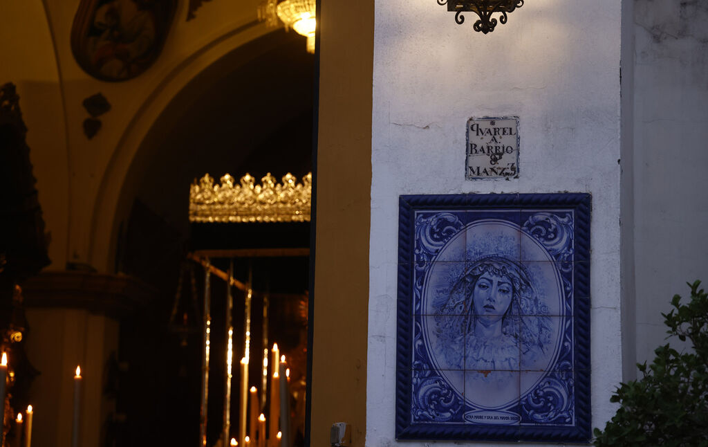 Rosario vespertino de la Virgen del Mayor Dolor, de la Hermandad de las Aguas, en im&aacute;genes