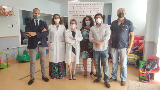 Un momento de la firma del convenio de investigación Hospital Victoria Eugenia y la Universidad de Sevilla.