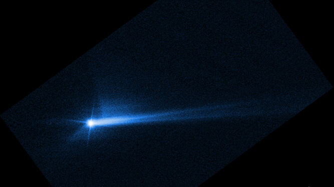 Imagen del asteroide Dimorphos tomada por el Hubble tras el impacto de 'DART'
