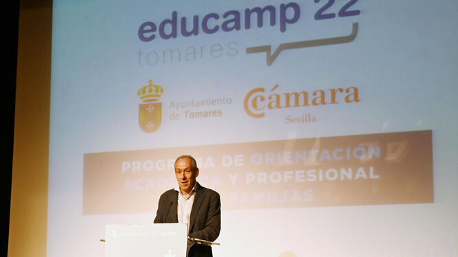 Abre en Tomares "Educamp'22", un programa pionero en el Aljarafe para orientar a estudiantes y familias