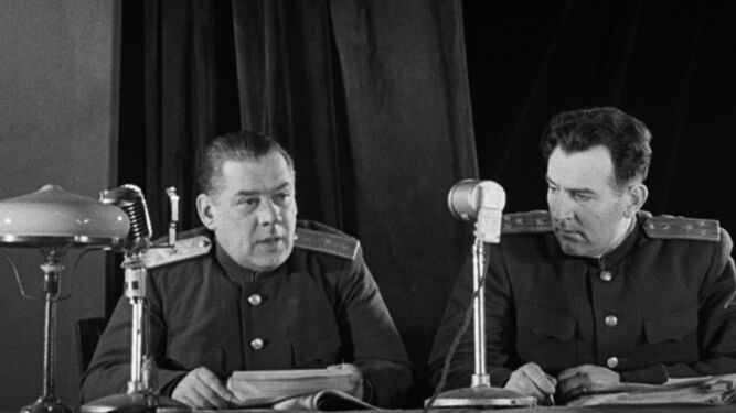 Los jueces soviéticos en 'The Kiev trial', de Sergei Loznitsa.
