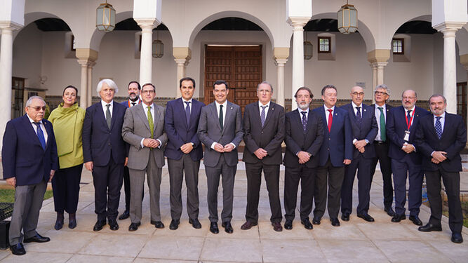 Reunión de Cadeca con el presidente de la Junta de Andalucía y el consejero de Justicia