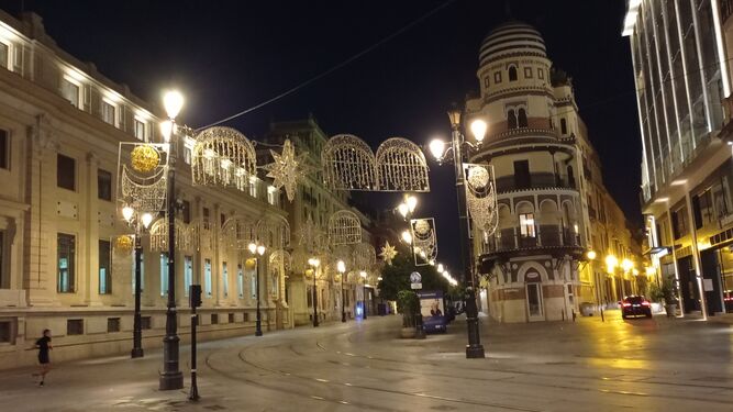 La Avenida, vista desde el Ayuntamiento de Sevilla.