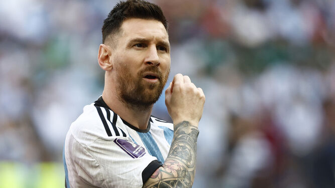 Messi festeja su primer gol en el Mundial de Qatar.
