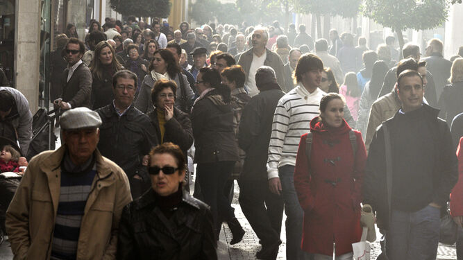 Gente en la calle en Sevilla