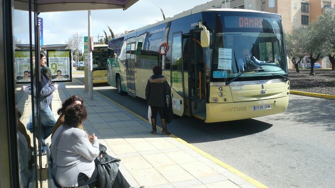 La Junta espera elevar al 50% la bonificación en autobuses metropolitanos y Metro de Sevilla