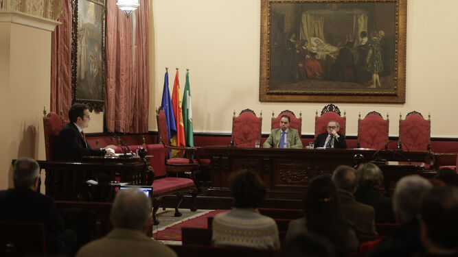 Juan Pablo Murga durante su conferencia en el Colegio Notarial de Andalucía