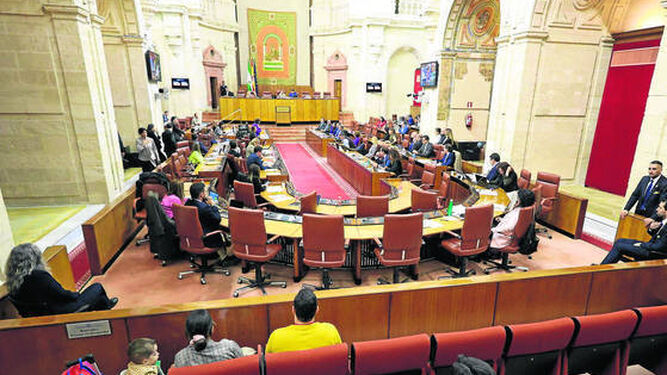Una panorámica del salón de plenos del Parlamento andaluz en una imagen del pasado mes de noviembre.