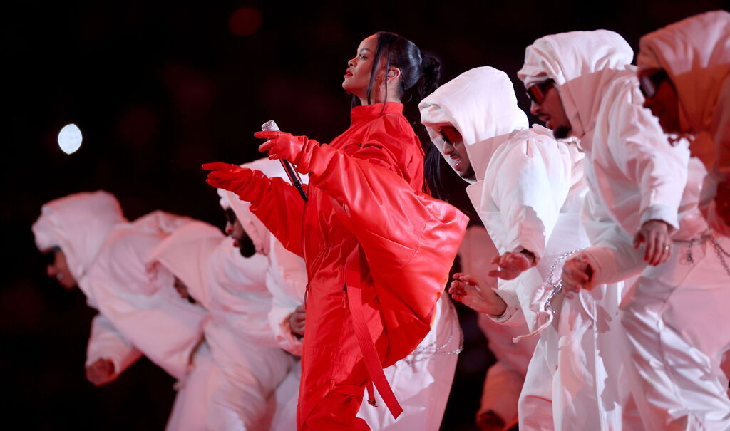 Las im&aacute;genes de la actuaci&oacute;n de Rihanna en la Super Bowl 2023