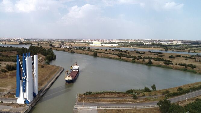 El Puerto de Sevilla apueba una planta de hidrógeno verde a partir de energía solar fotovoltaica